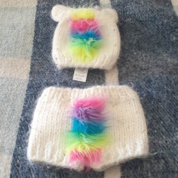 Other - Unicorn baby outfit. (Bin4)